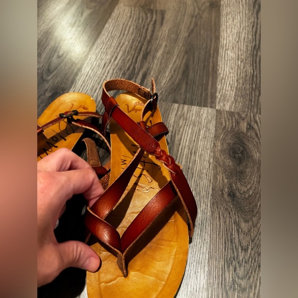 Blowfish Women's Tan Strappy Sandals summer neutral minimalist boho size 7 - Picture 10 of 10